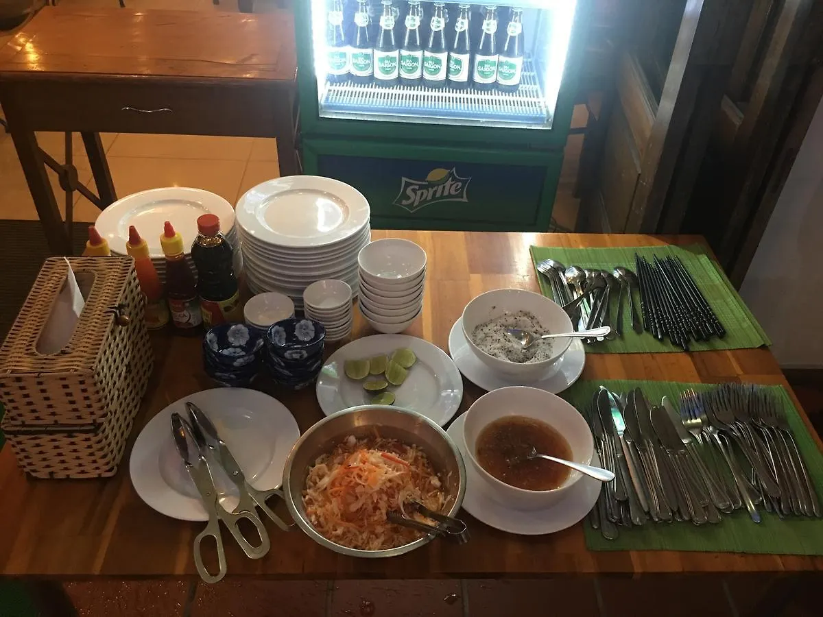 Hoa Binh Hostel Hoi An Hotel